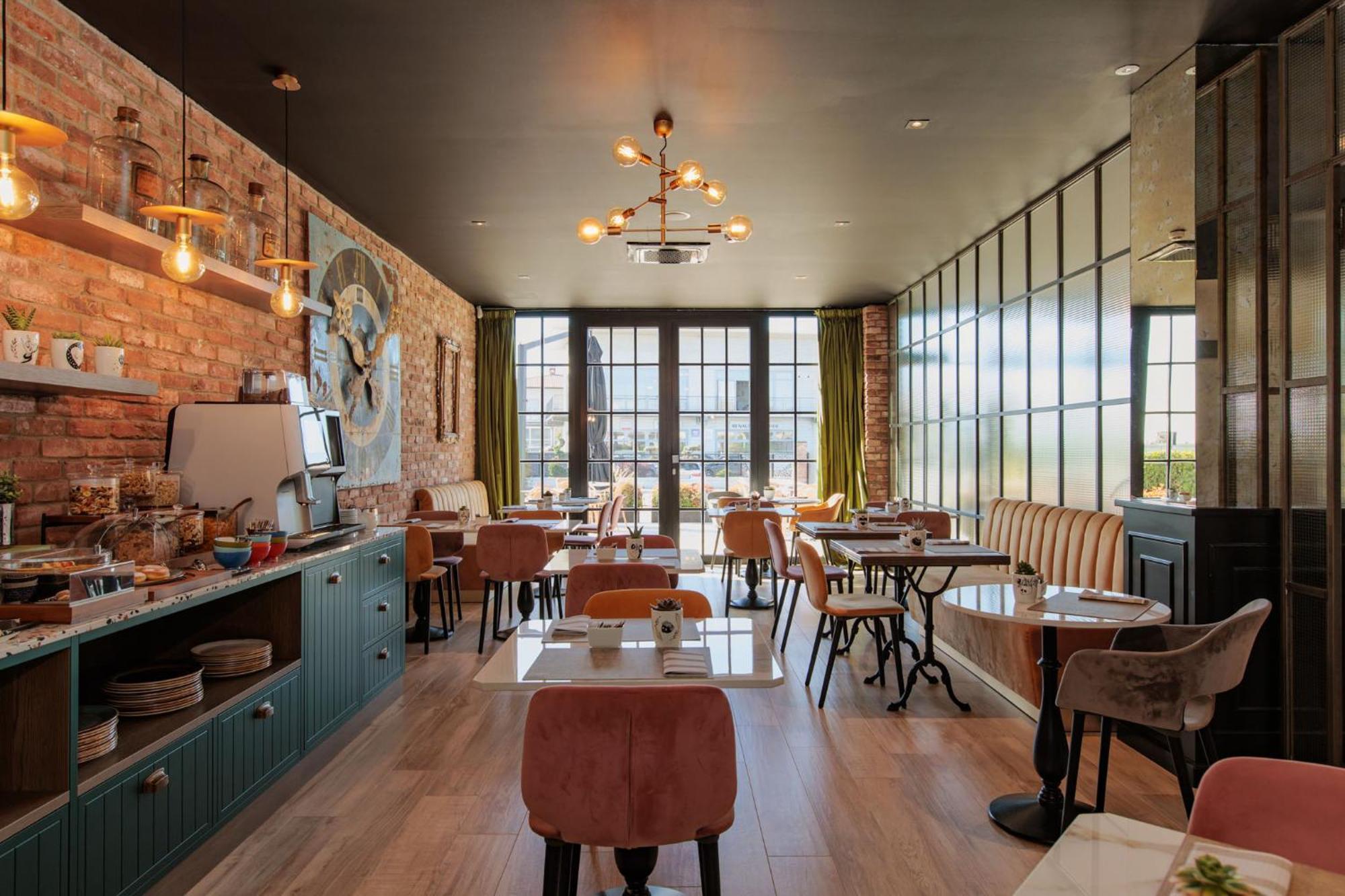 Ophelia Hotel Cazzago San Martino ภายนอก รูปภาพ