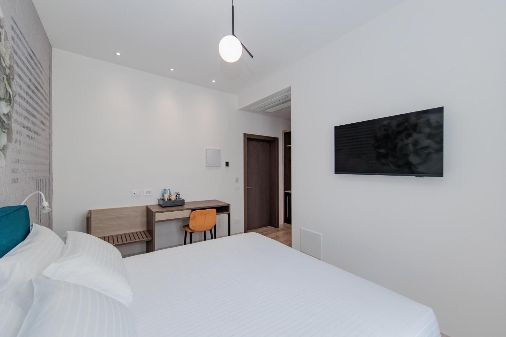 Ophelia Hotel Cazzago San Martino ภายนอก รูปภาพ